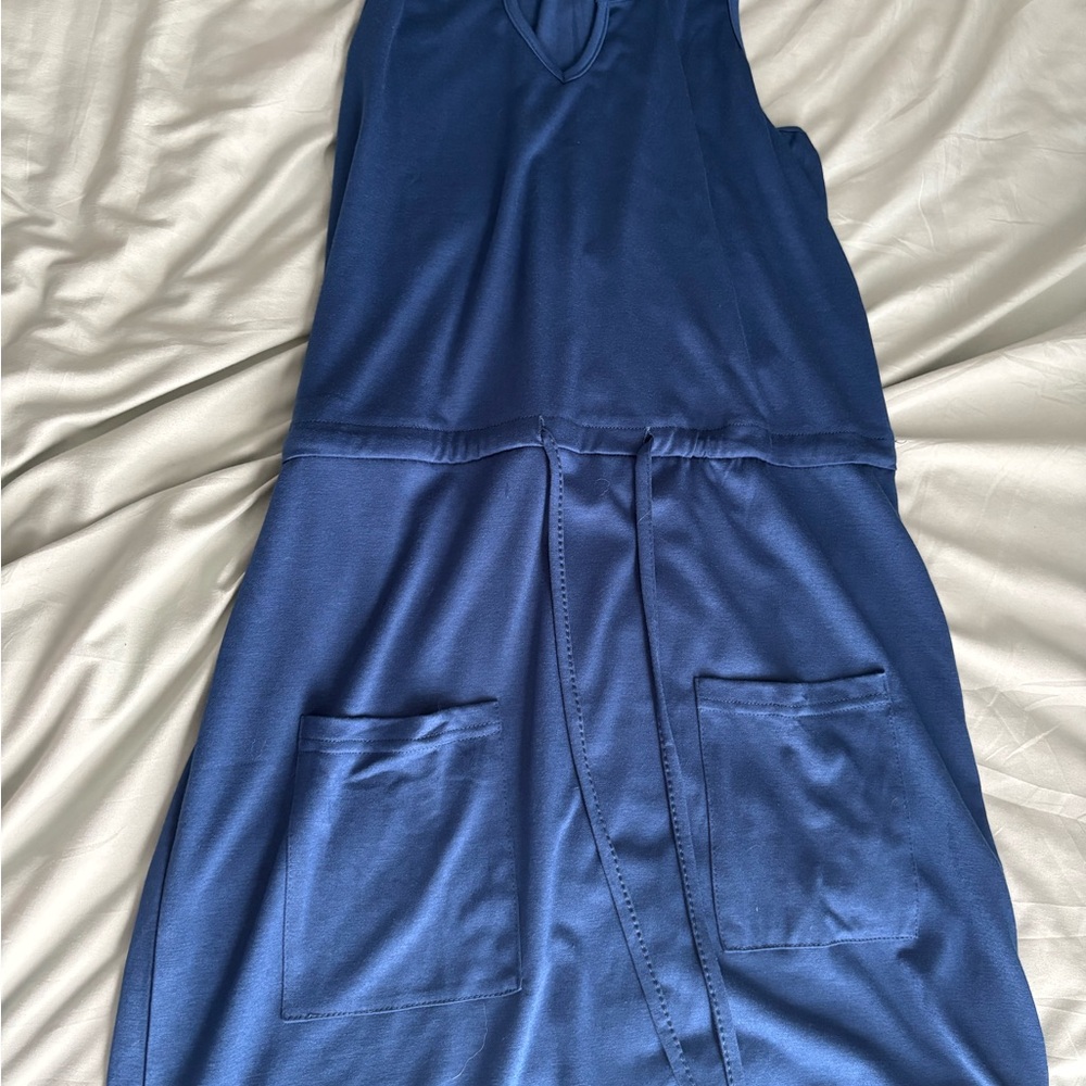 Elegant Blue Sleeveless Dress